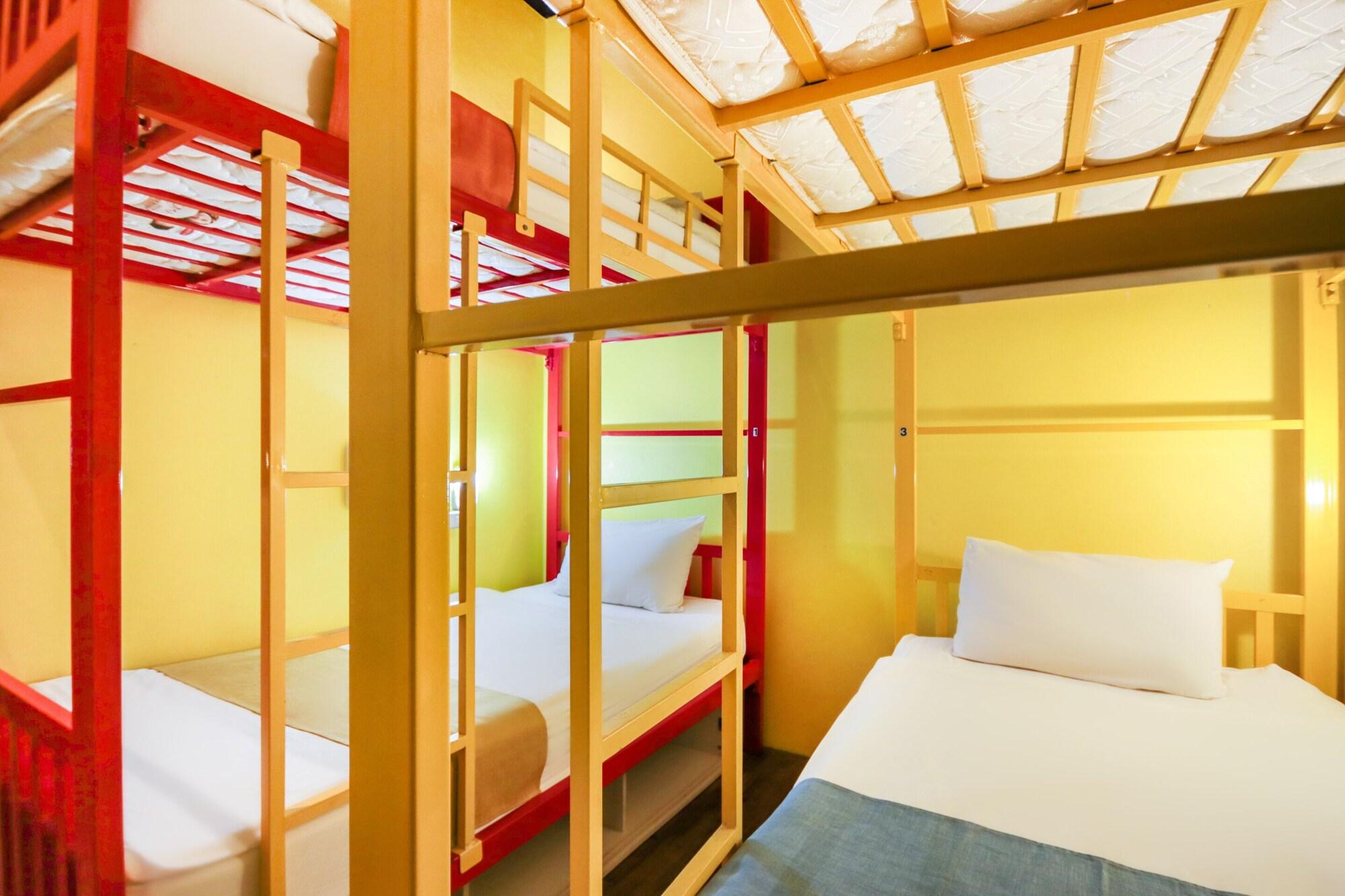 Oyo 1074 Fin Hostel Kata-part Kültér fotó